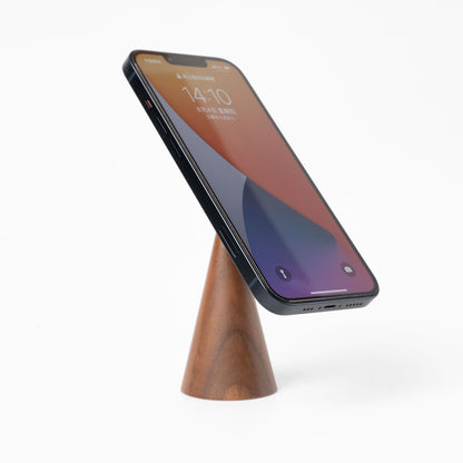 IPHONE MAGNETIC STAND